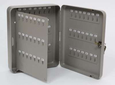 CASSETTA PORTACHIAVI A 84 GANCI