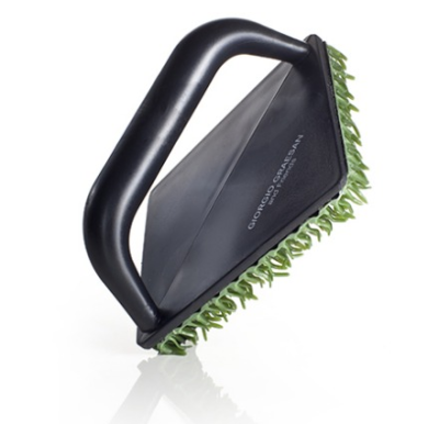 IL PRATO SINTETICO DI GIORGIO GRAESAN