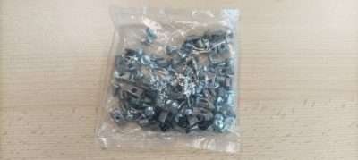 R KIT VITI X ARMADIO SPOGLIATOIO A 2 POSTI IN KIT C/SERRATURA