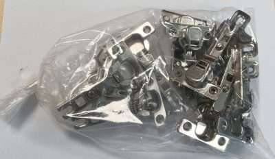 R CERNIERE X KIT ARMADIO 3 ANTE + 4 CASSETTI 135X52X200H ROVERE