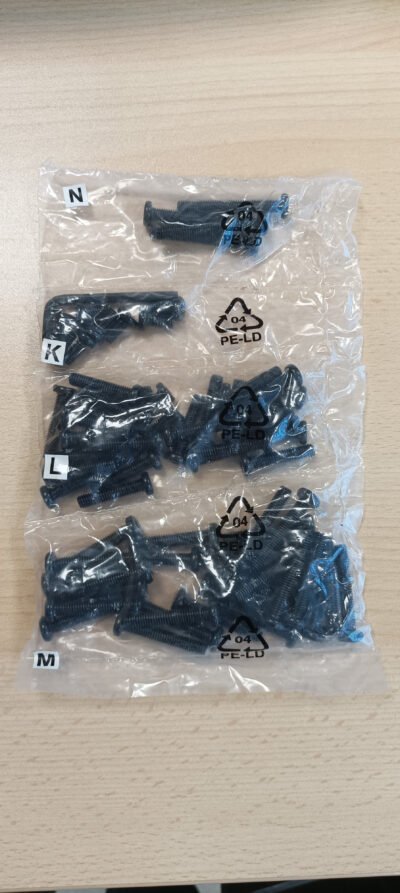 R KIT MONTAGGIO X INDUSTRIAL TAVOLO + 4 SEDIE METAL/QUERCIA